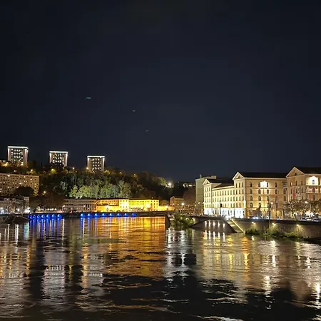 Lägenhet Le Cosy Quai De Saone Lyon